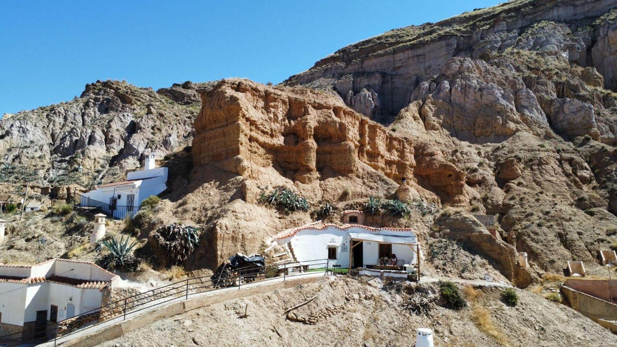 Creatively Designed Cavehouse With Jacuzzi Villa Gorafe Exterior photo